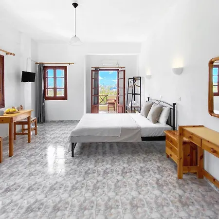 Almyra Apartment Perissa (Santorini)