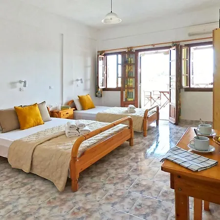 Almyra Apartment Perissa (Santorini)
