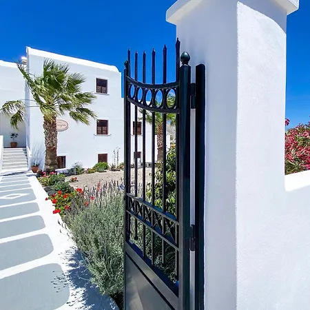 Almyra Perissa (Santorini)