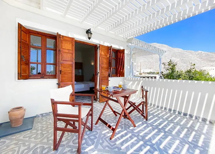 Almyra * Perissa (Santorini)